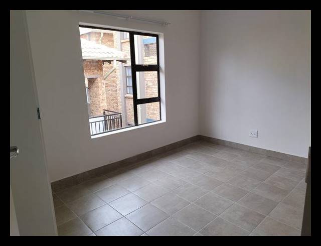 2 BEDROOM PROPERTY TO RENT IN RASLOUW